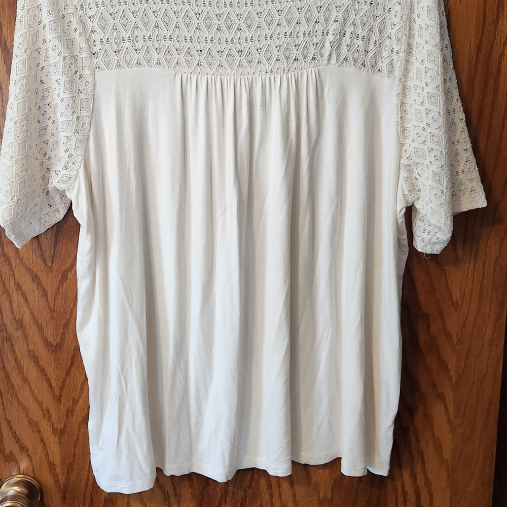 Super Cute, And Comfy Torrid White Lace Blouse - Picture 2 of 5